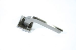 Manija Zamak Z108 Con Bocallave Intercambiable