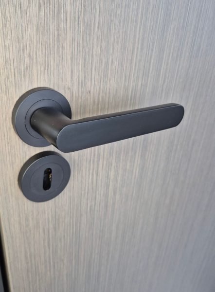 Manija Doble Balancin L907 Con Bocallave Aluminio Negro - Imagen 5