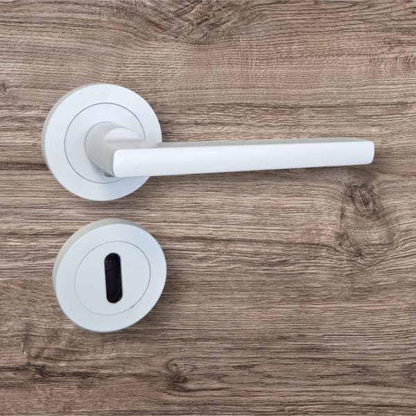 Manija Doble Balancin Aluminio Color Blanco Alto Transito Modelo 1012 - Imagen 4