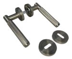 Manija Picaporte Plata Satinado Doble Puerta con Bocallaves