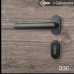 Manija Doble Balancin SA03 Angosta Vertical Negra