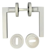 Manija 1012 Doble C/bocallaves Y Sistema C/resorte Blanco